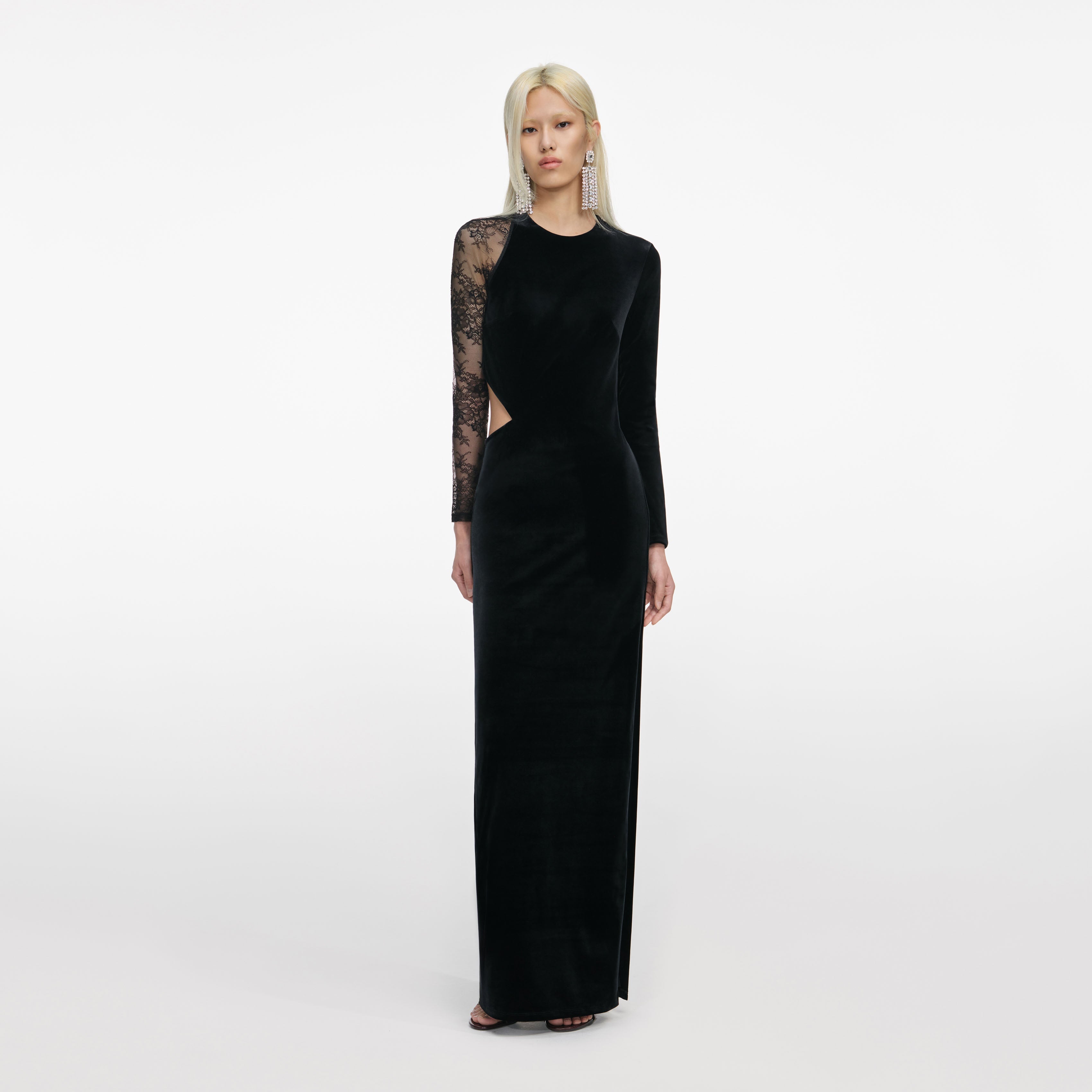 Black Velvet Lace Maxi Dress – self-portrait-EU