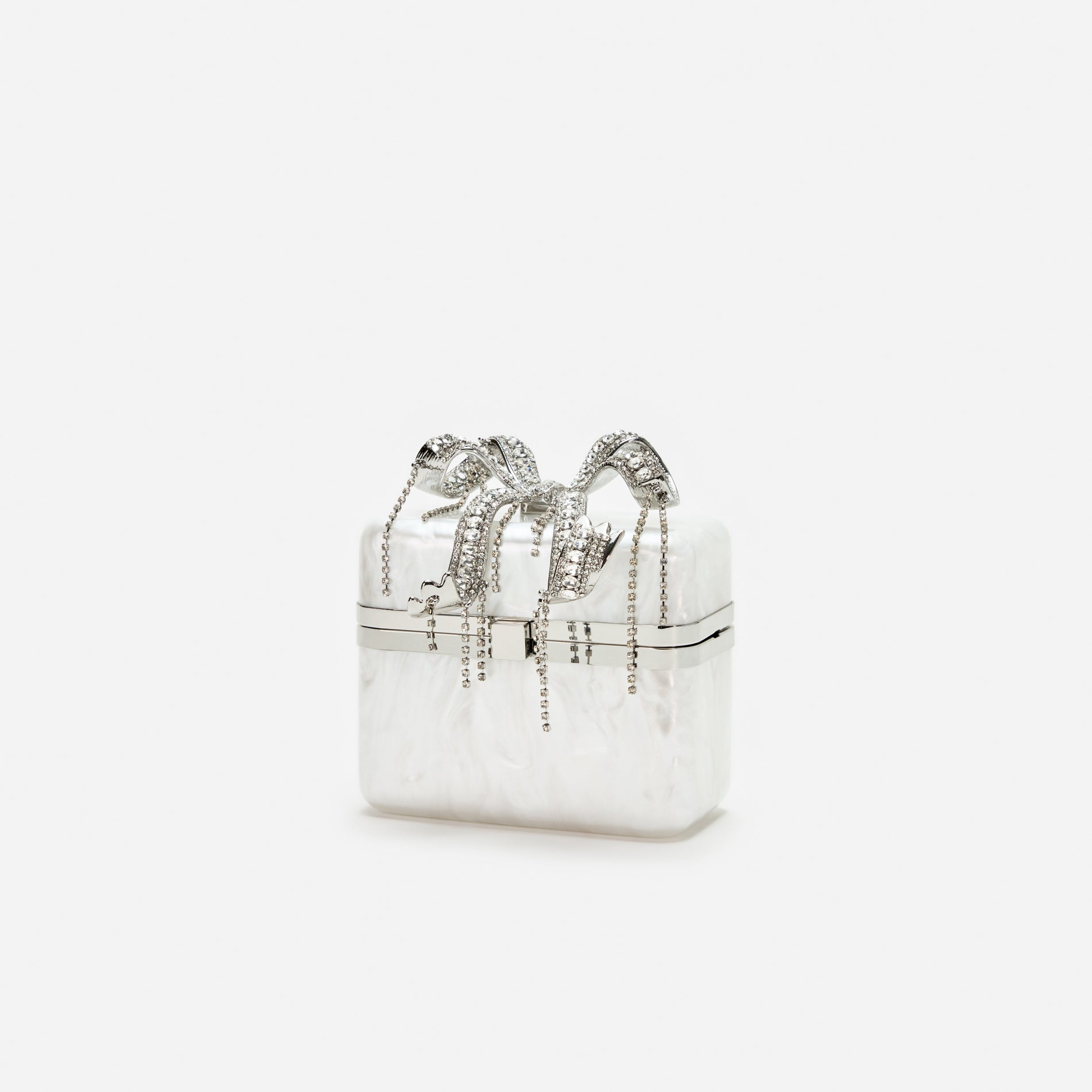 A photo of the Pearl Vanity Case