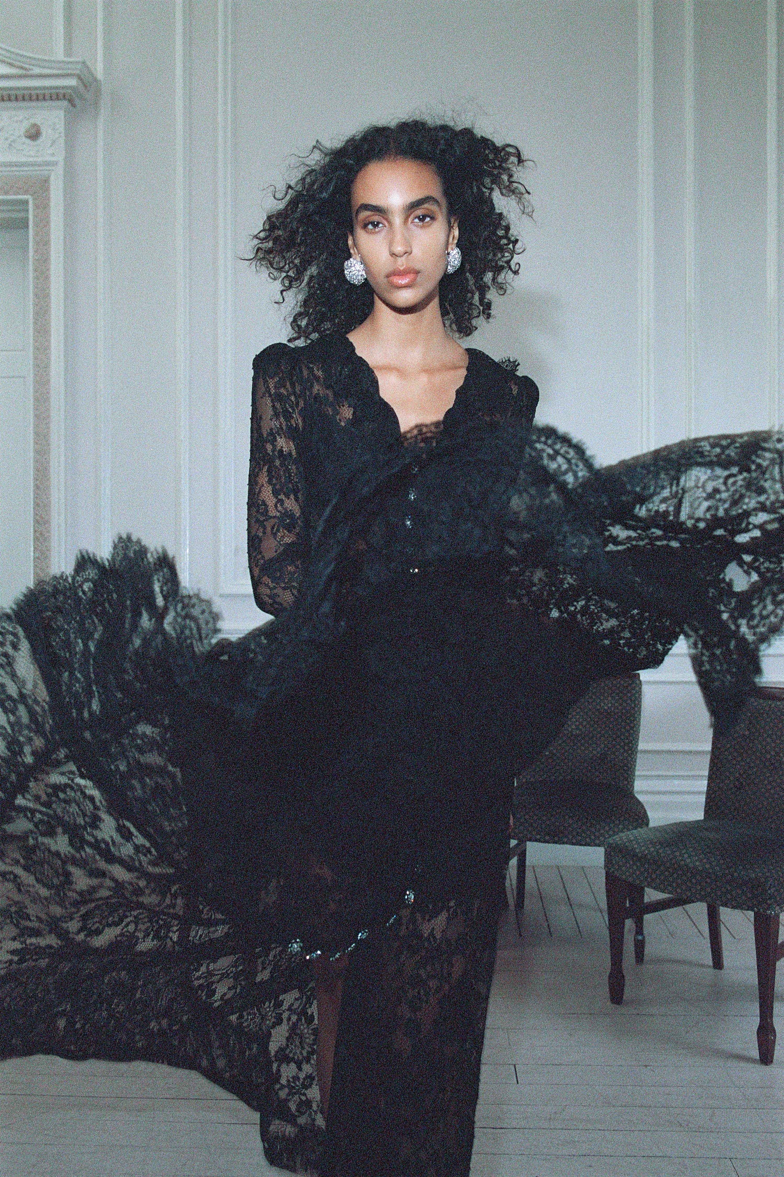 Black Lace Ruffle Maxi Dress – self-portrait-EU
