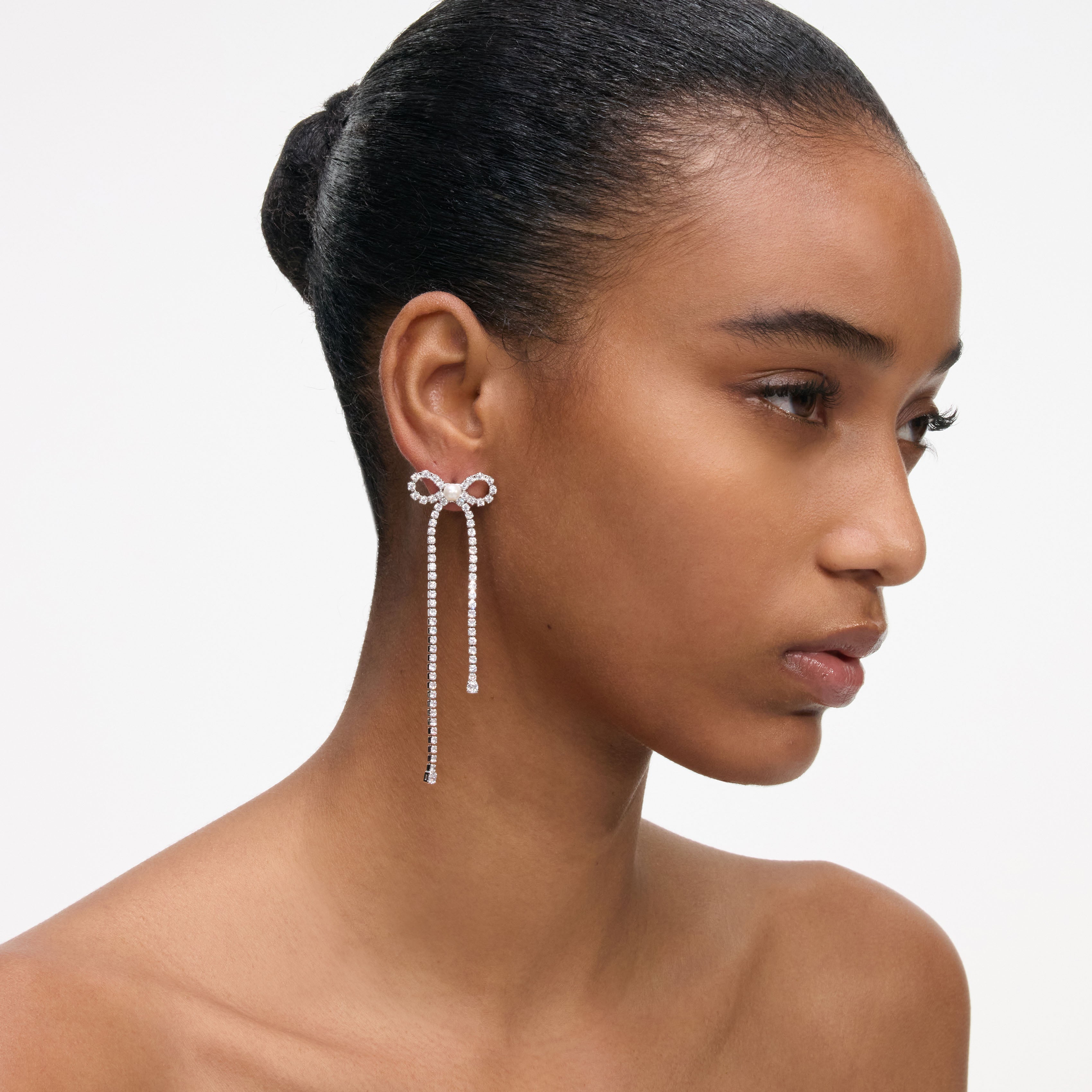 アクセサリー MICRO BOW CRYSTAL TIERED EARRINGS Mini Tiered Crystal Earrings – self-portrait-EU