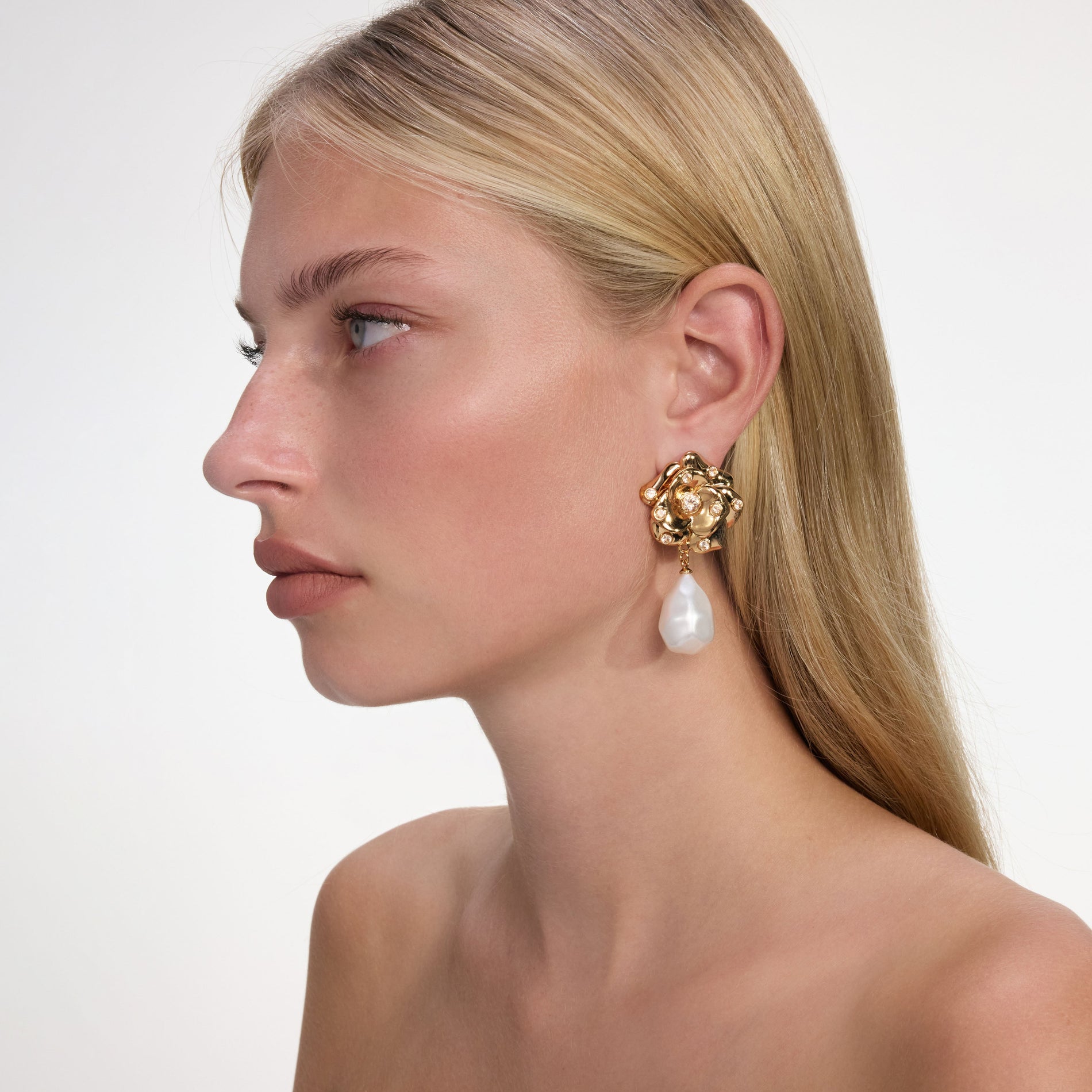 Gold Flower Pearl Earrings