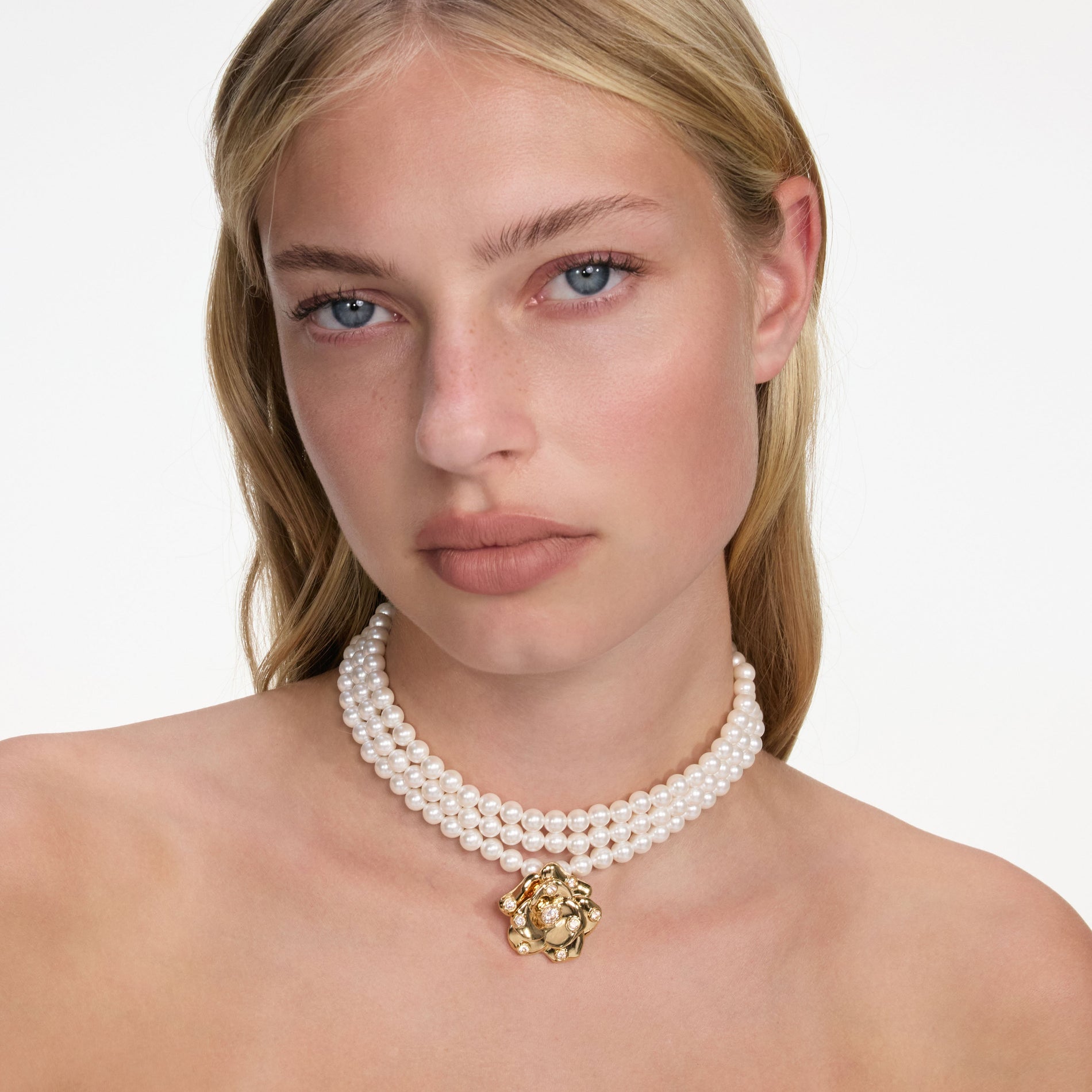 Gold Flower Pearl Choker