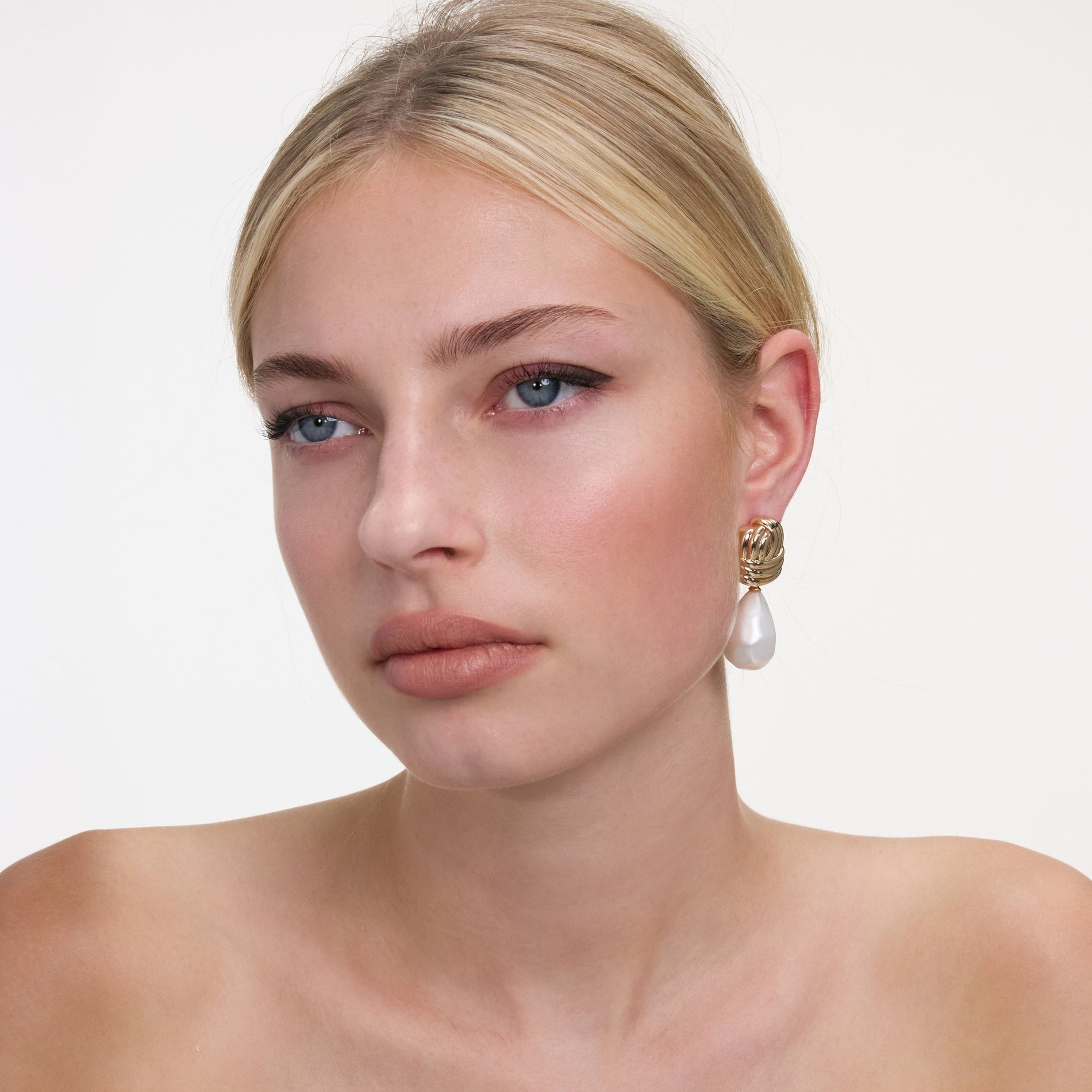 Gold Knot Pearl Earrings